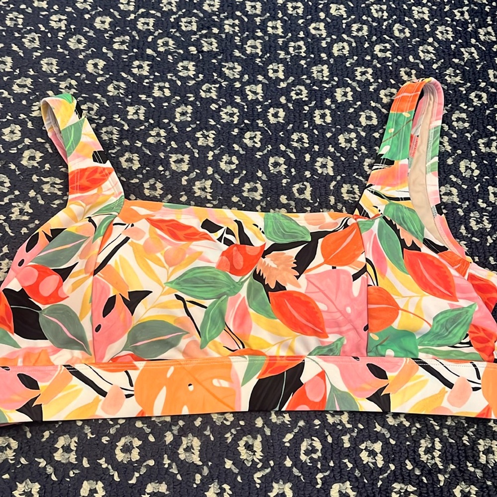 Super cute like new bikini top